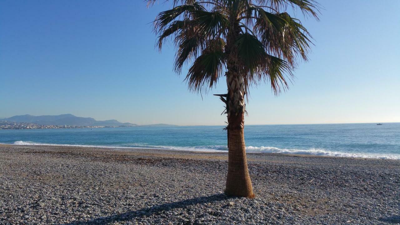 Residence Cap Azur Maison N° 56 Villeneuve-Loubet Exterior photo